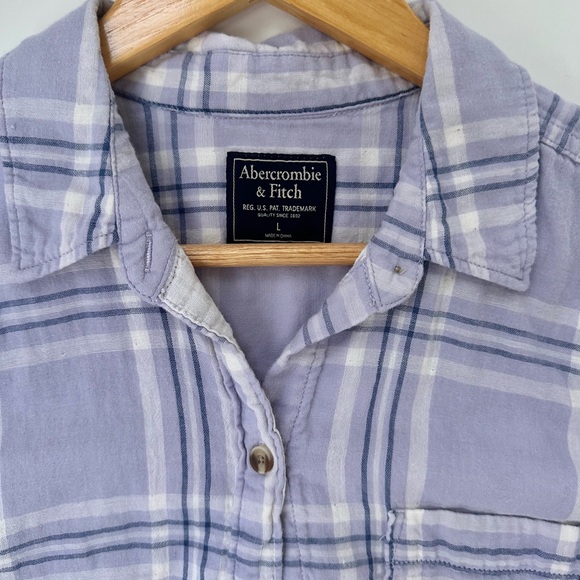 Abercrombie Soft Button Down Plaid top women’s large - Picture 2 of 6